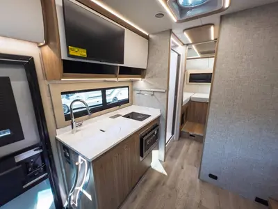 2027 Tiffin Motorhomes Wayfarer photo 9
