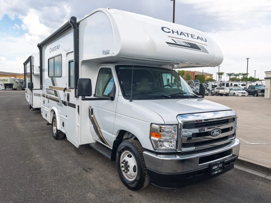 2027 Thor Motor Coach Chateau exterior