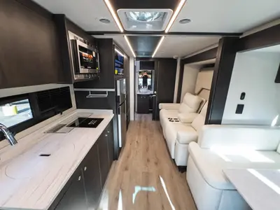 2027 Tiffin Motorhomes Wayfarer photo 6