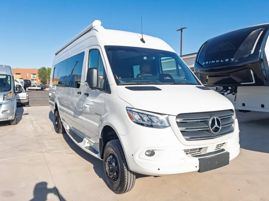 2027 Entegra Coach Insignia exterior