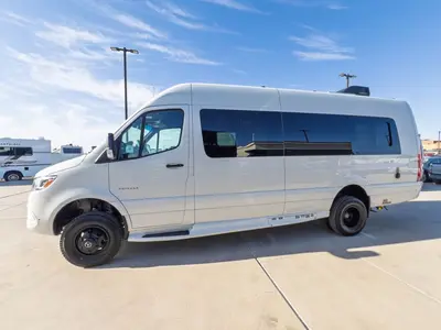 2027 Entegra Coach Insignia photo 20