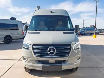 2027 Entegra Coach Insignia photo 21
