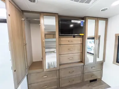 2027 Entegra Coach Vision XL photo 17
