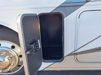 2027 Entegra Coach Vision XL photo 29