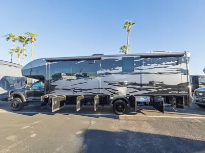 2027 Entegra Coach Accolade XT photo 28