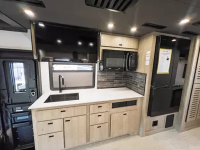 2027 Grand Design Lineage Series F photo 10