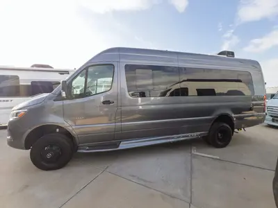 2027 Entegra Coach Insignia photo 20