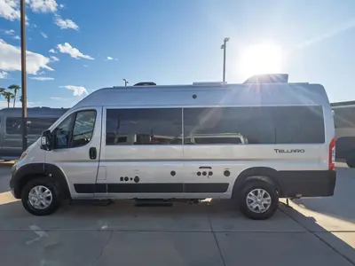 2027 Thor Motor Coach Tellaro photo 18