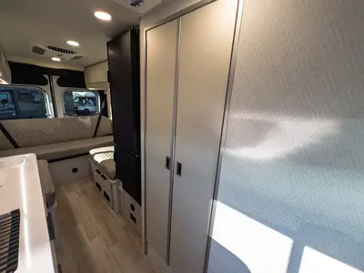 2027 Thor Motor Coach Tellaro photo 7