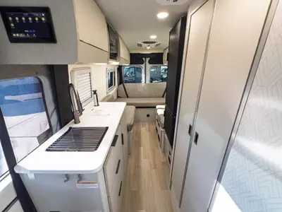 2027 Thor Motor Coach Tellaro photo 6