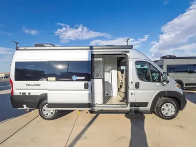 2027 Thor Motor Coach Tellaro photo 17