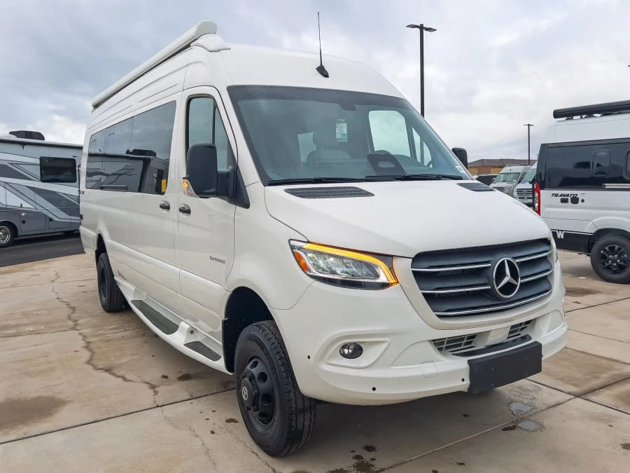 2027 Entegra Coach Insignia exterior