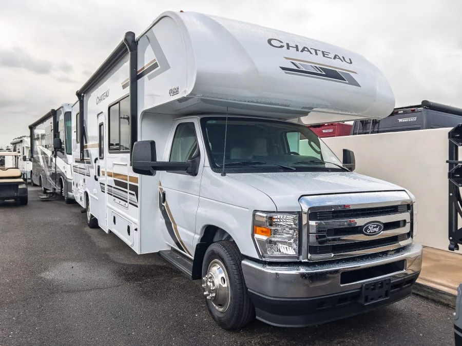 2027 Thor Motor Coach Chateau exterior