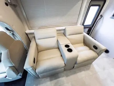 2027 Thor Motor Coach Chateau photo 10