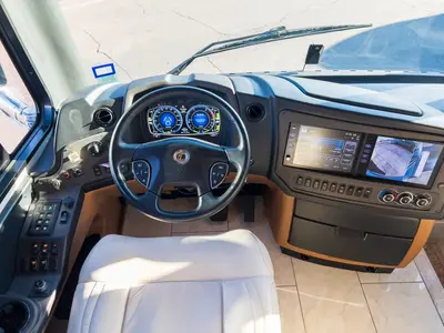2021 Tiffin Motorhomes Allegro BUS photo 2