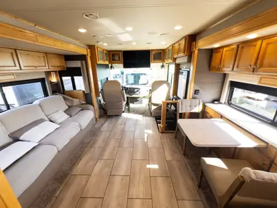 2022 Tiffin Motorhomes Allegro photo 4