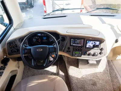 2022 Tiffin Motorhomes Allegro photo 2
