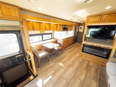 2022 Tiffin Motorhomes Allegro photo 8