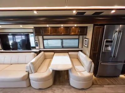 2019 Tiffin Motorhomes Allegro BUS photo 10