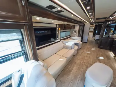 2019 Tiffin Motorhomes Allegro BUS photo 8