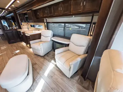 2019 Tiffin Motorhomes Allegro BUS photo 7
