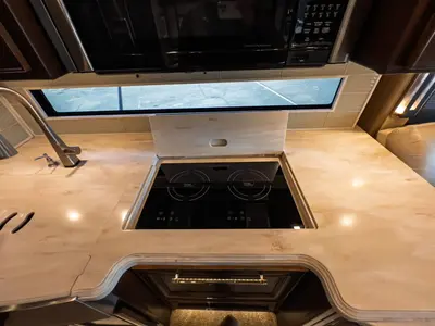 2019 Tiffin Motorhomes Allegro BUS photo 12