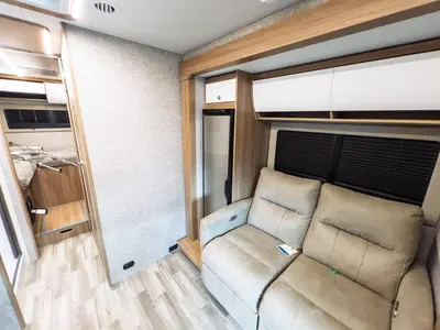 2025 Tiffin Motorhomes Wayfarer photo 7