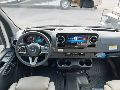 2025 Tiffin Motorhomes Wayfarer photo 2