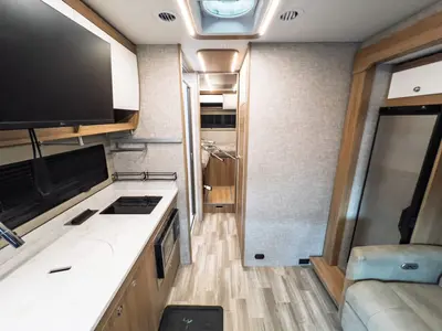 2025 Tiffin Motorhomes Wayfarer photo 6
