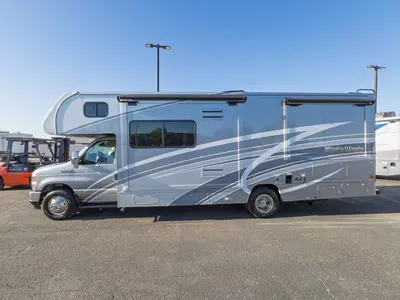 2025 Winnebago Minnie Winnie photo 24