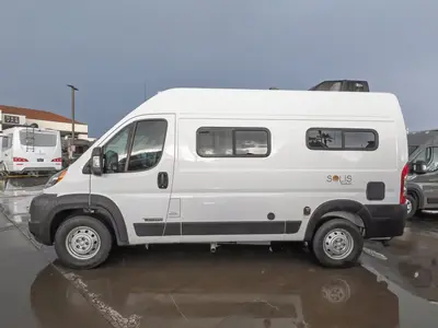 2023 Winnebago Solis Pocket photo 17