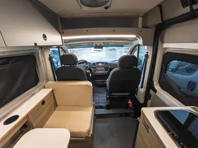 2023 Winnebago Solis Pocket photo 6
