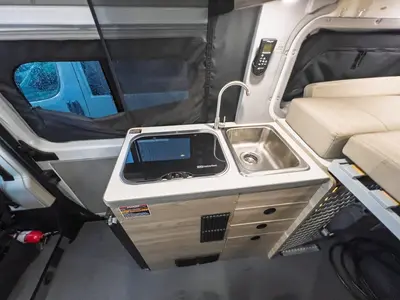 2023 Winnebago Solis Pocket photo 11