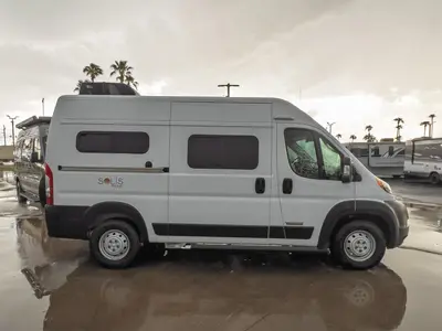 2023 Winnebago Solis Pocket photo 15