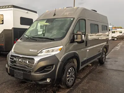 2025 Winnebago Solis photo 19
