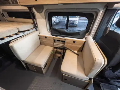 2025 Winnebago Solis photo 8