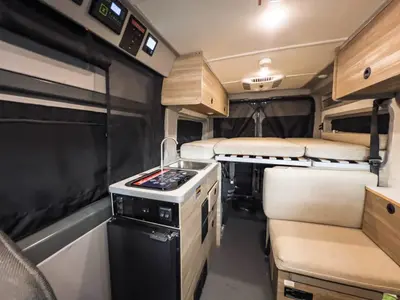 2025 Winnebago Solis photo 9