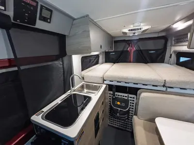 2022 Winnebago Solis Pocket photo 9