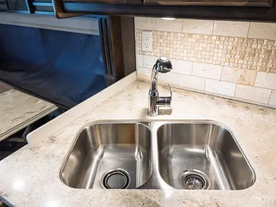 2018 Tiffin Motorhomes Allegro RED photo 11