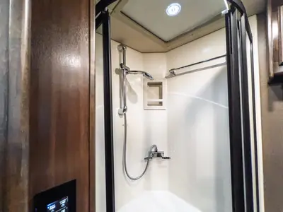 2018 Tiffin Motorhomes Allegro RED photo 14