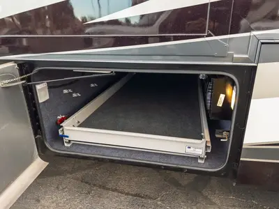 2018 Tiffin Motorhomes Allegro RED photo 30