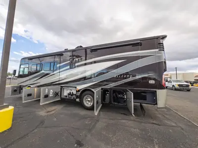2018 Tiffin Motorhomes Allegro RED photo 27