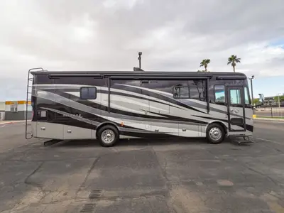 2018 Tiffin Motorhomes Allegro RED photo 19