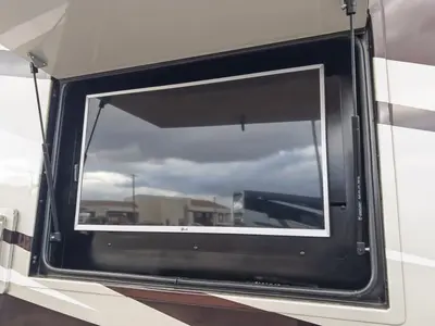 2018 Tiffin Motorhomes Allegro RED photo 23
