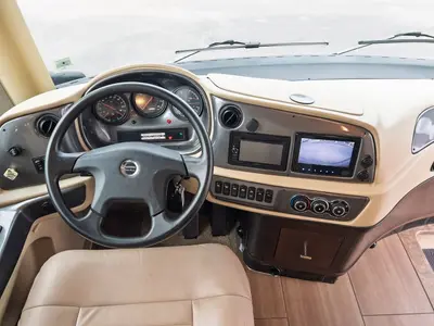 2018 Tiffin Motorhomes Allegro RED photo 2