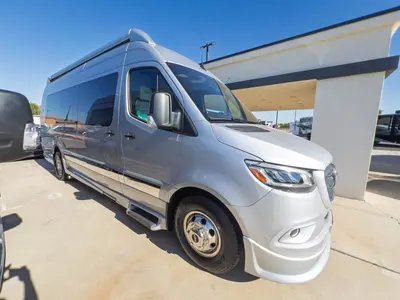 2025 Grech RV Strada-ION photo 18