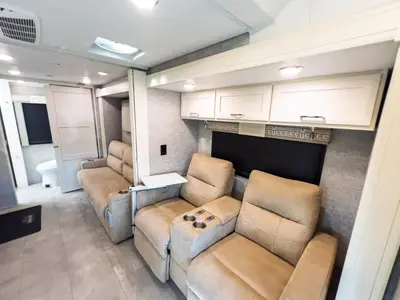 2024 Tiffin Motorhomes Wayfarer photo 7