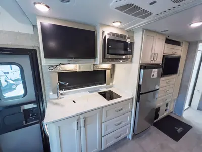 2024 Tiffin Motorhomes Wayfarer photo 10