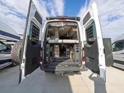 2025 Storyteller Overland Beast Mode photo 2