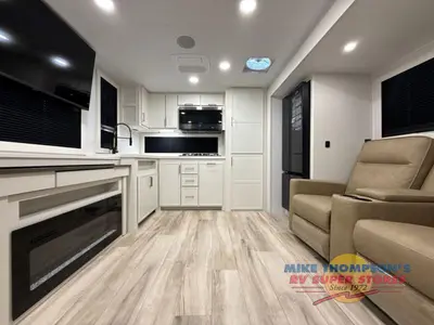 2026 Brinkley Model I photo 17